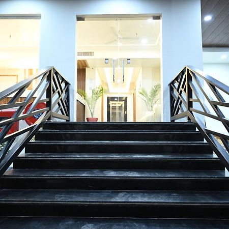 The Janki Hotel Ayodhya Экстерьер фото