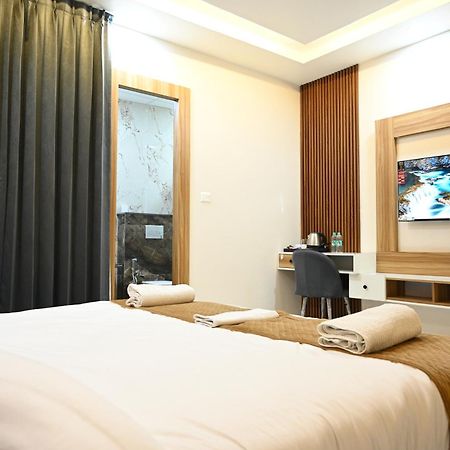 The Janki Hotel Ayodhya Экстерьер фото