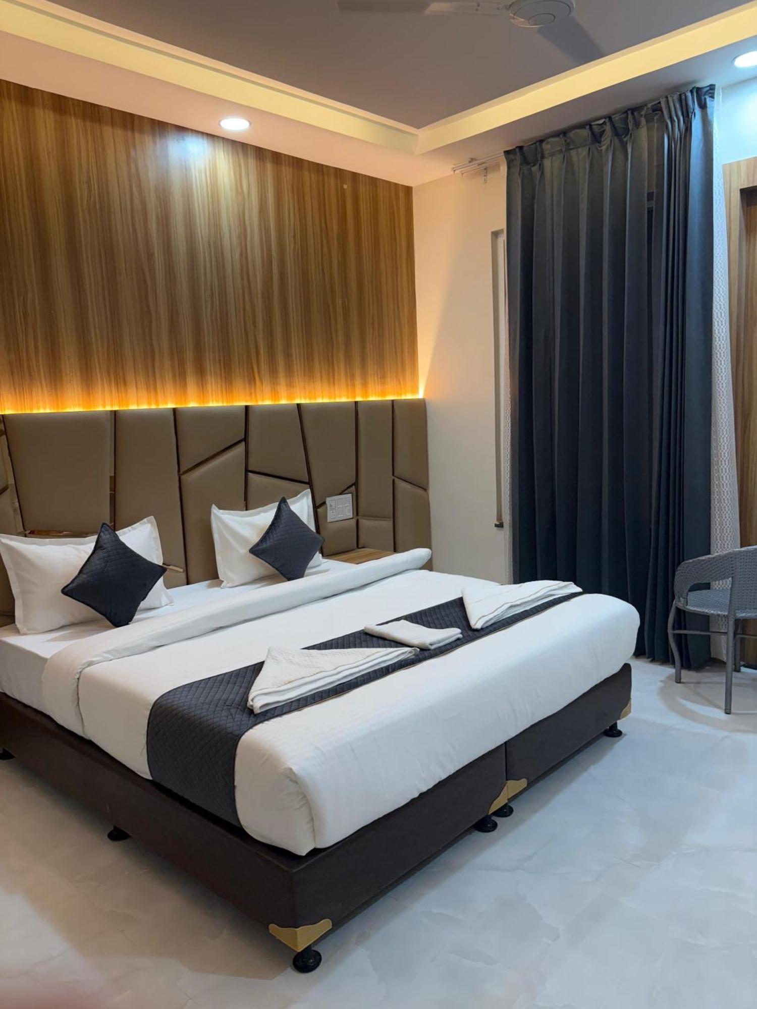 The Janki Hotel Ayodhya Экстерьер фото