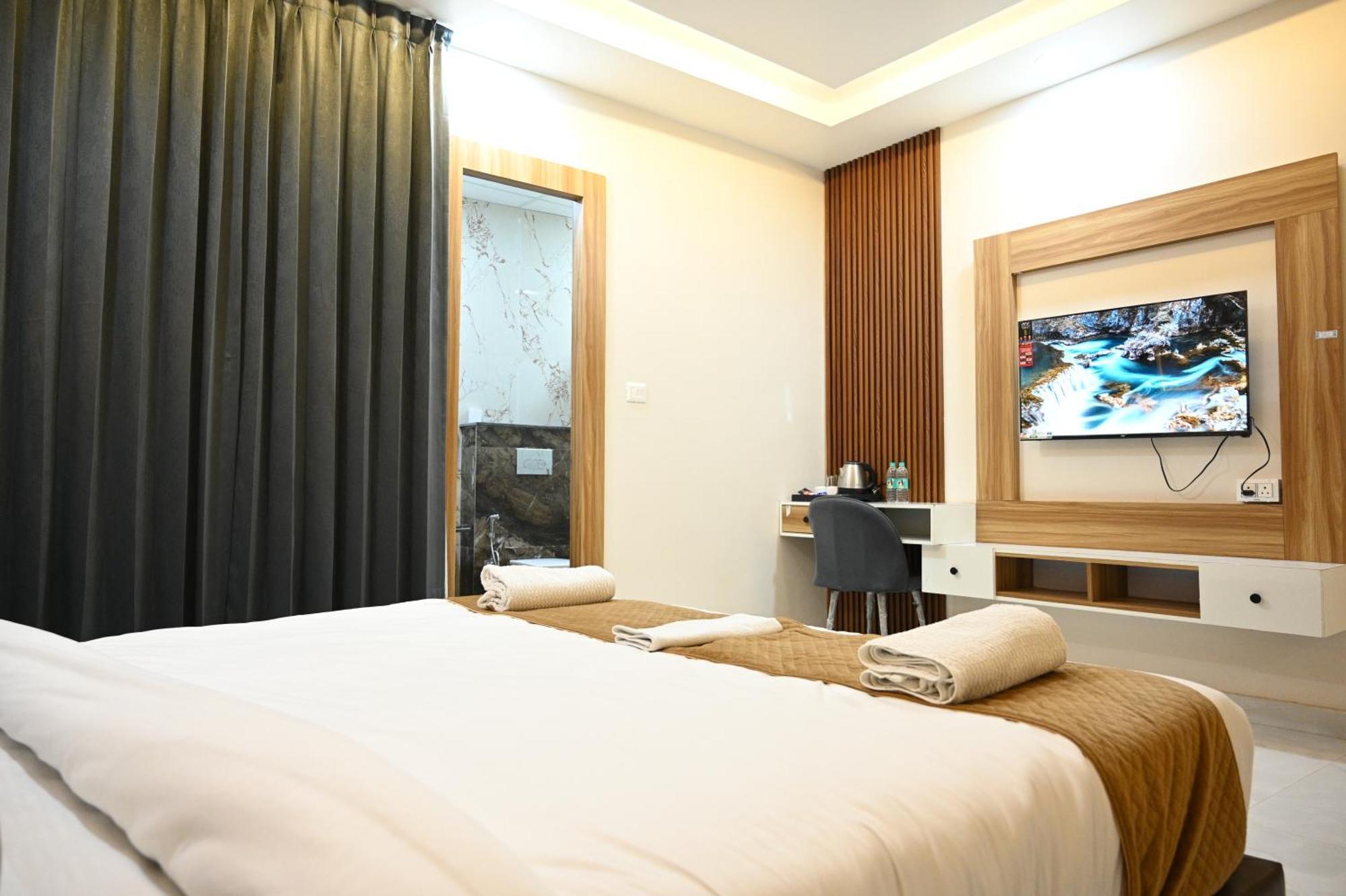 The Janki Hotel Ayodhya Экстерьер фото