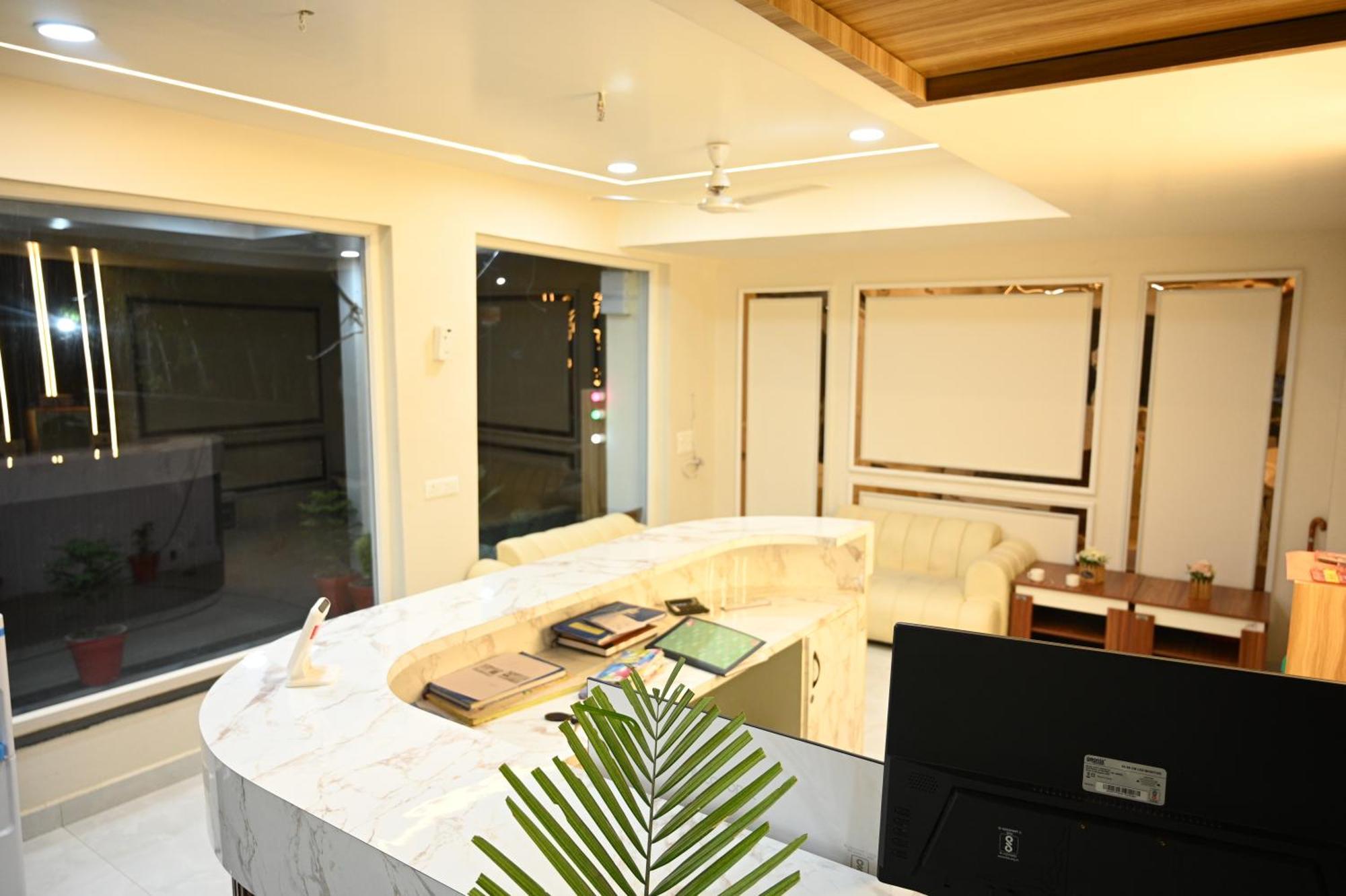 The Janki Hotel Ayodhya Экстерьер фото